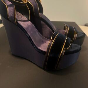 Tory burch pumps, navy blue, size 8, very good condition